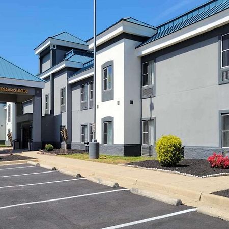 Quality Inn & Suites Quantico Stafford Buitenkant foto